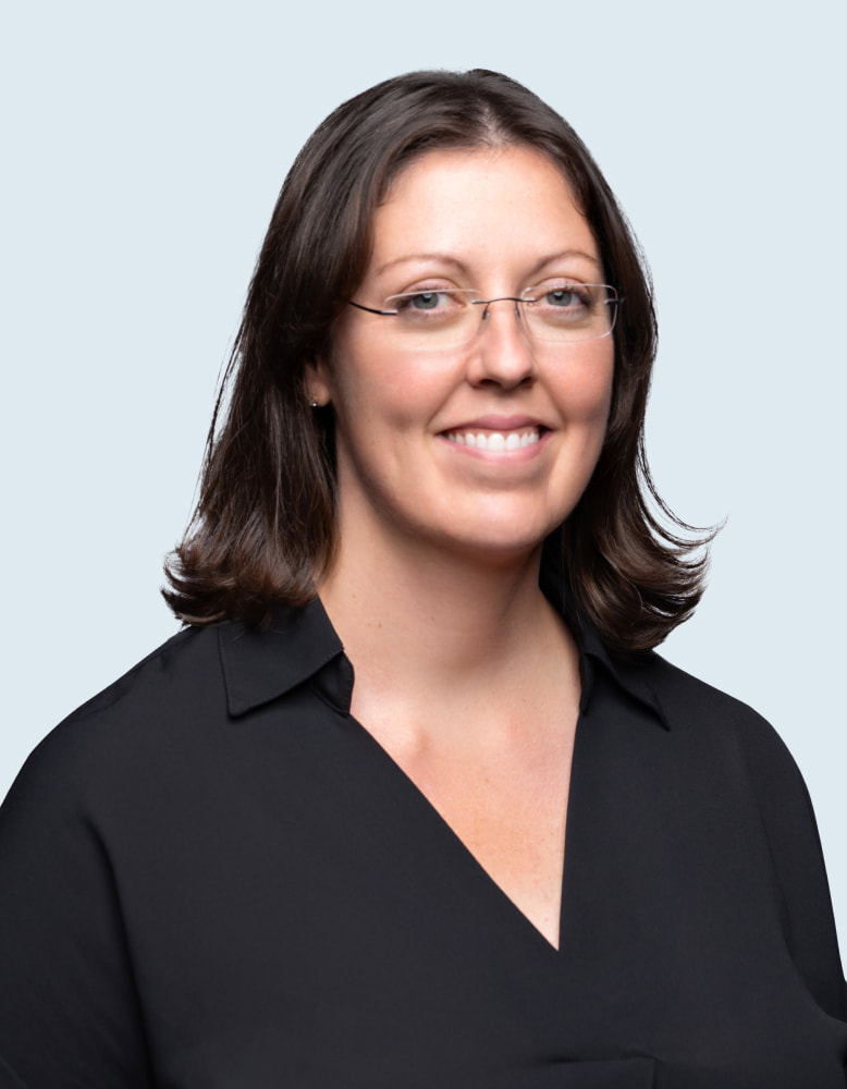 image_erin_tullos_headshot_091622